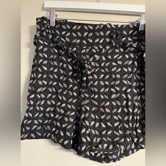 2/$10 Black and White Patterned Shorts - Picture 2 of 5